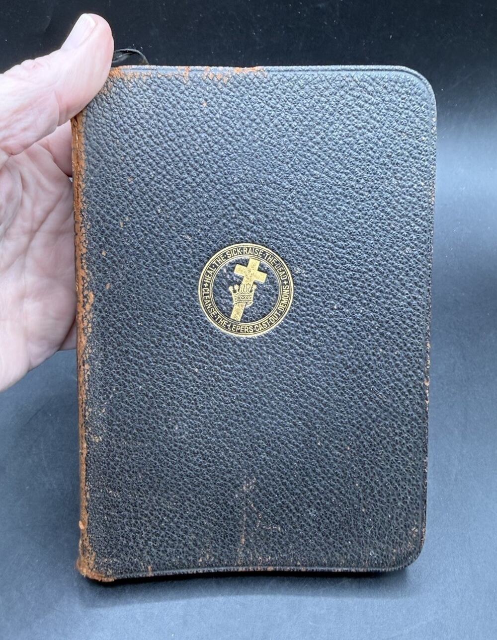 Mary Baker Eddy 1906 Science & Health With Key To The Scriptures Leather Signed!